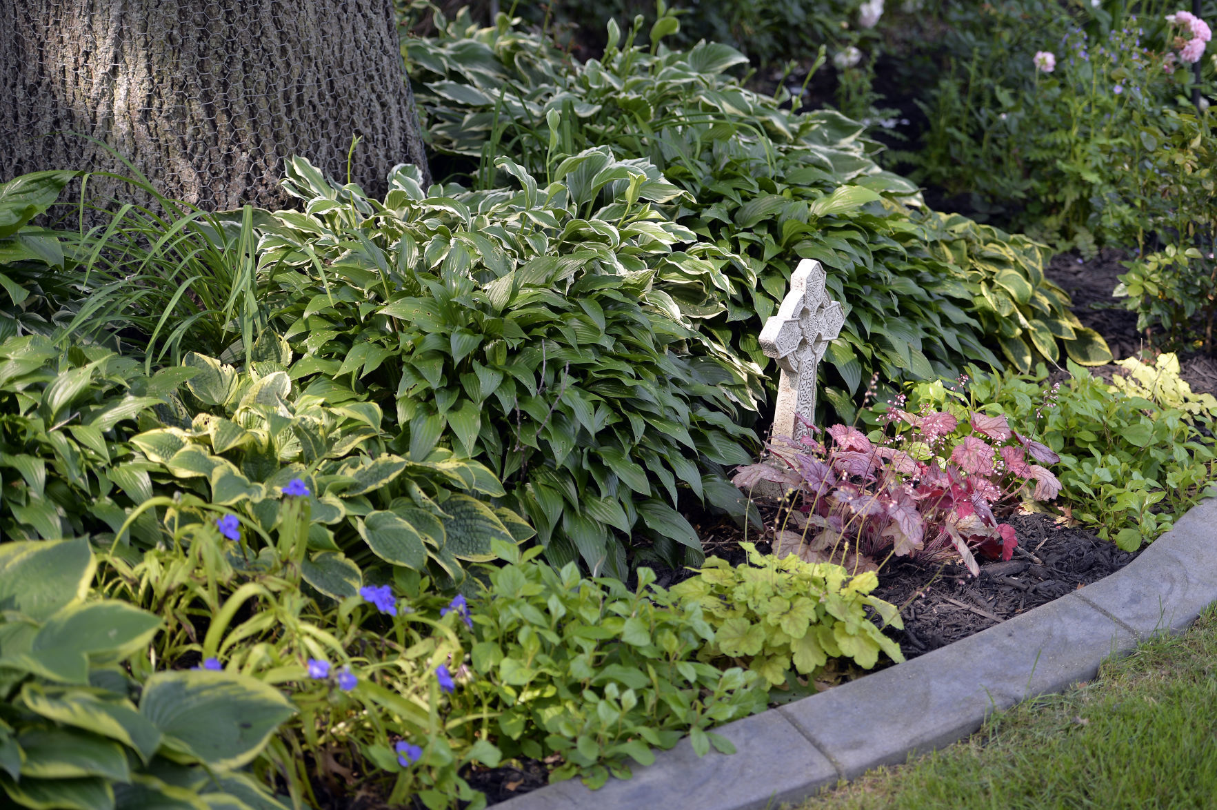 SECRET GARDEN WALK